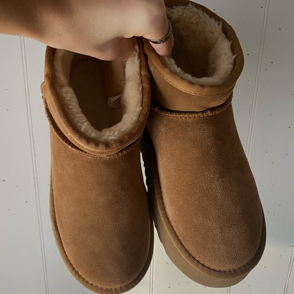 SOLD - Picture 2 of 4